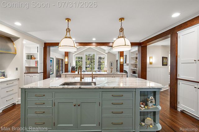 590 Haverhill Road, Bloomfield Hills, MI 48304