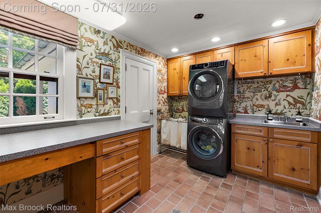 590 Haverhill Road, Bloomfield Hills, MI 48304