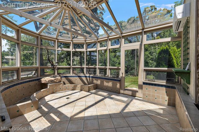 590 Haverhill Road, Bloomfield Hills, MI 48304