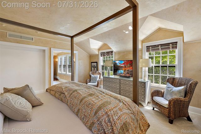 590 Haverhill Road, Bloomfield Hills, MI 48304