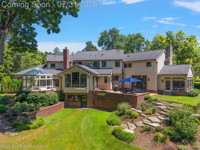 590 Haverhill Road, Bloomfield Hills, MI 48304