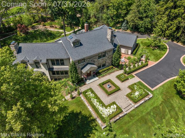 590 Haverhill Road, Bloomfield Hills, MI 48304