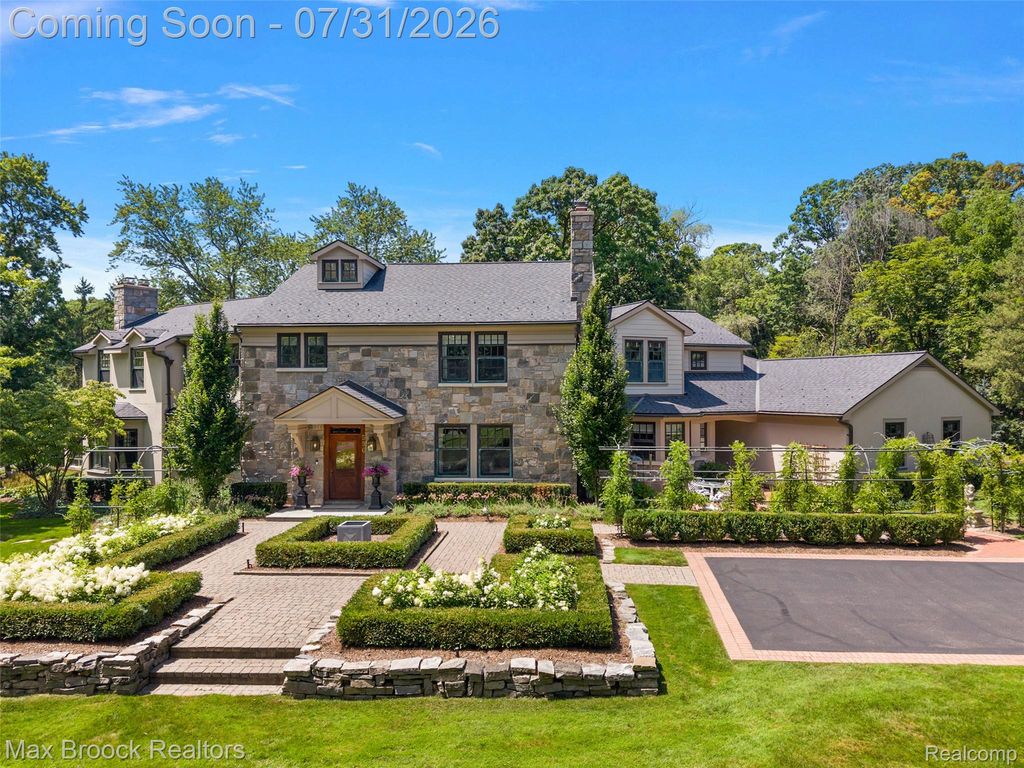 590 Haverhill Road, Bloomfield Hills, MI 48304