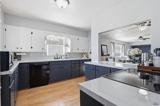 2004 RED DALE DR, Rapid City, SD 57702