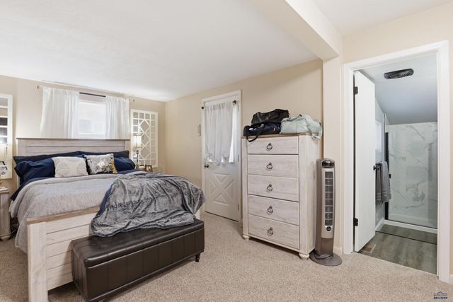 2004 RED DALE DR, Rapid City, SD 57702