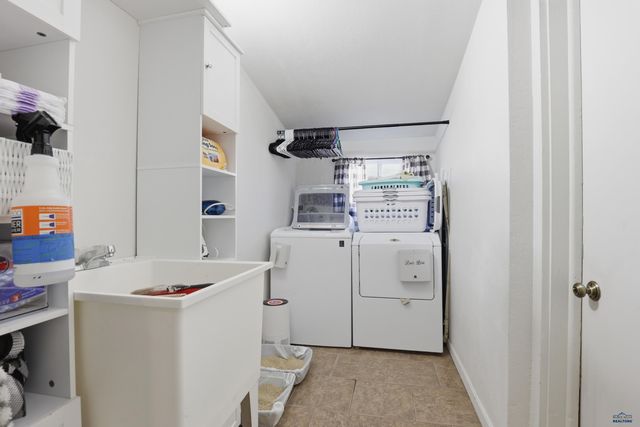 2004 RED DALE DR, Rapid City, SD 57702