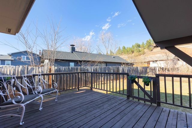 2004 RED DALE DR, Rapid City, SD 57702