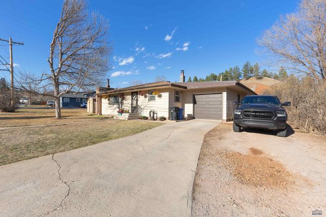 2004 RED DALE DR, Rapid City, SD 57702