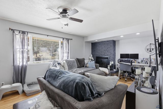 2004 RED DALE DR, Rapid City, SD 57702