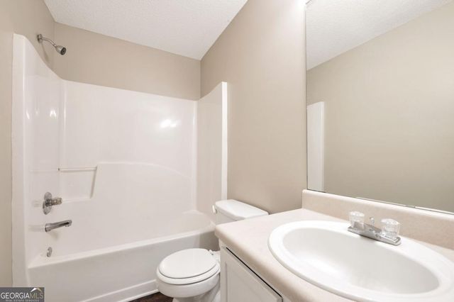 3604 GINNIS Road 2, Atlanta, GA 30331