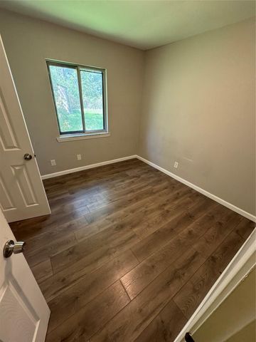 9902 Valley Sun Drive, Houston, TX 77078