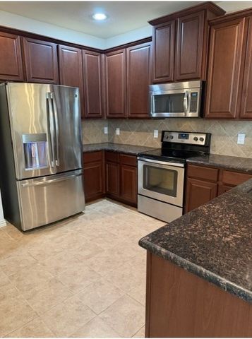 6828 Pascal Way, Fort Worth, TX 76137