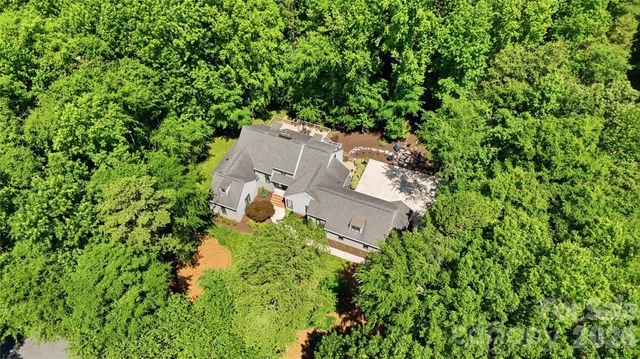 2402 Beaucatcher Lane, Charlotte, NC 28270