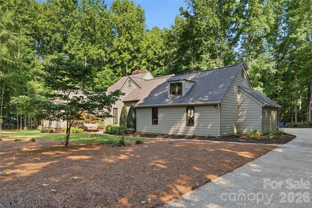 2402 Beaucatcher Lane, Charlotte, NC 28270