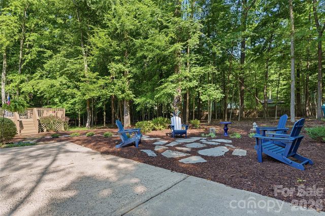 2402 Beaucatcher Lane, Charlotte, NC 28270