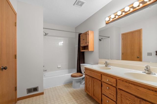 12781 84th Avenue N, Maple Grove, MN 55369