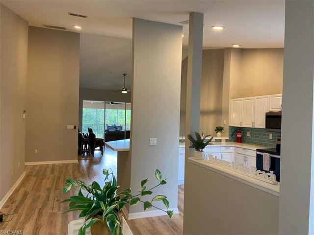 5130 Cobble Creek CT B202, Naples, FL 34110