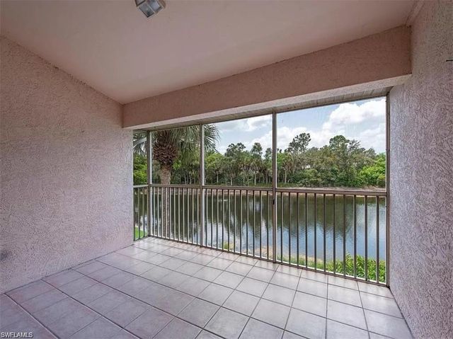 5130 Cobble Creek CT B202, Naples, FL 34110