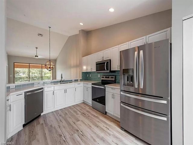 5130 Cobble Creek CT B202, Naples, FL 34110