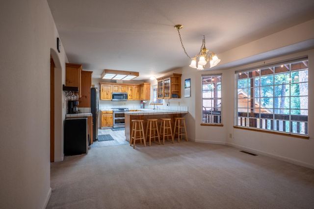 2947 Tahos Dr, Dorrington, CA 95223