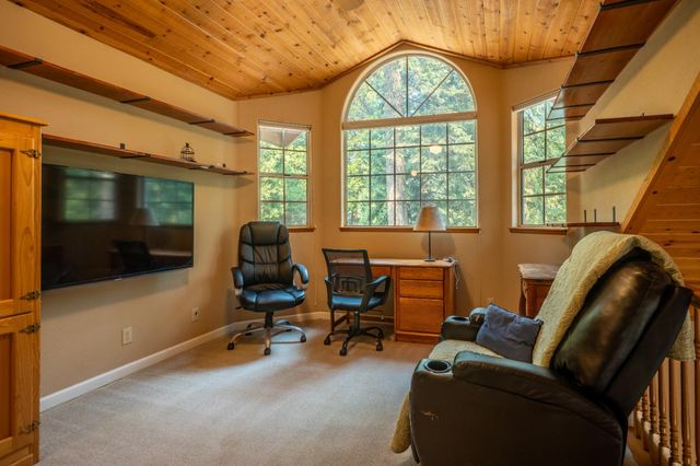 2947 Tahos Dr, Dorrington, CA 95223