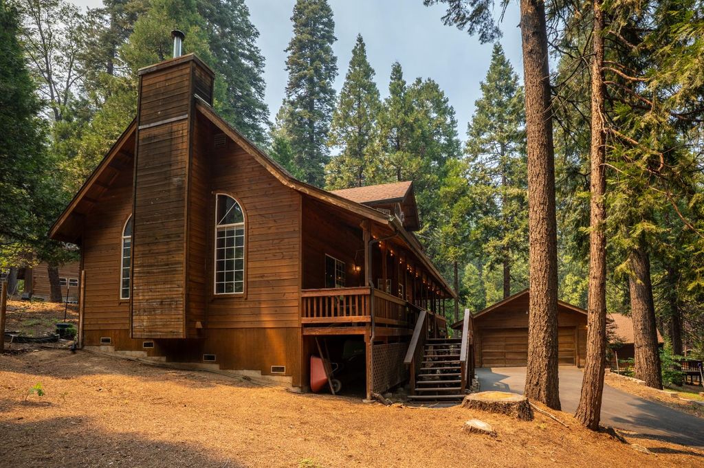 2947 Tahos Dr, Dorrington, CA 95223
