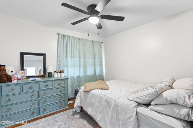 706 Henderson Drive, Jacksonville, NC 28540