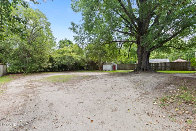 706 Henderson Drive, Jacksonville, NC 28540