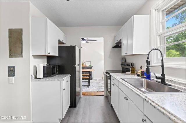 706 Henderson Drive, Jacksonville, NC 28540