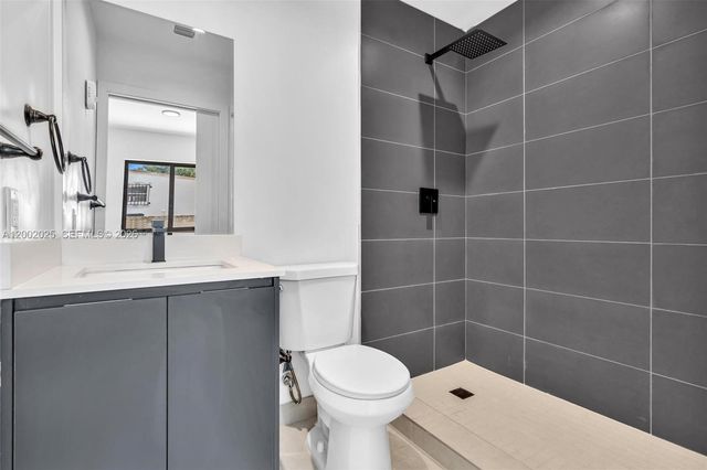 753 NW 30th St 3, Miami, FL 33127