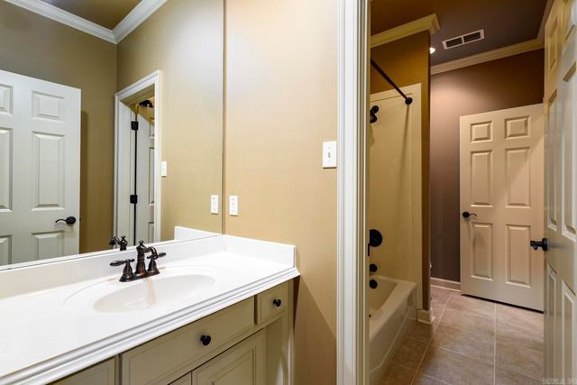 139 Courts Lane, Little Rock, AR 72223