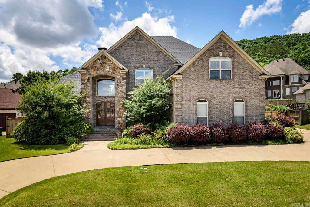 139 Courts Lane, Little Rock, AR 72223