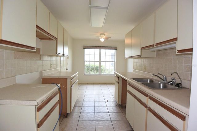 2401 SW 20TH COURT, Ocala, FL 34471