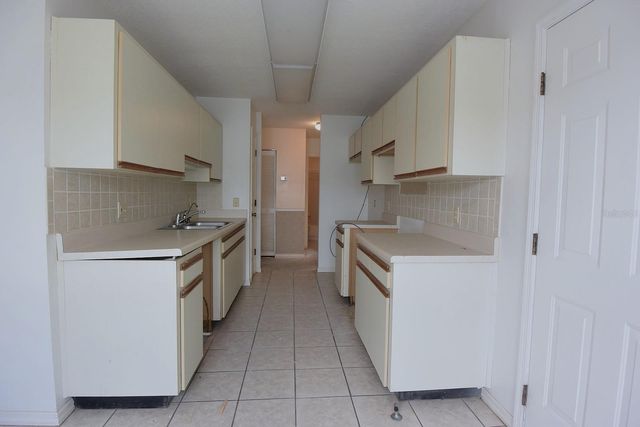 2401 SW 20TH COURT, Ocala, FL 34471