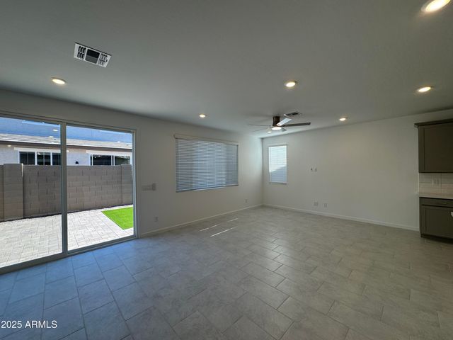 26331 N 24TH Glen, Phoenix, AZ 85085