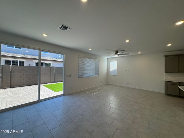 26331 N 24TH Glen, Phoenix, AZ 85085