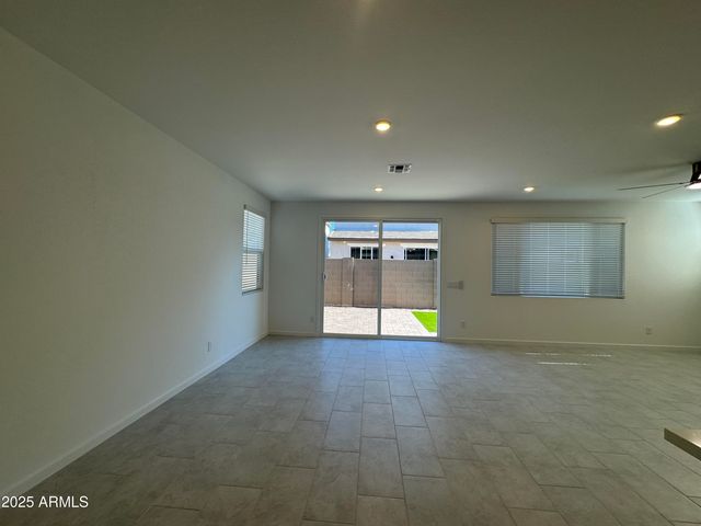 26331 N 24TH Glen, Phoenix, AZ 85085