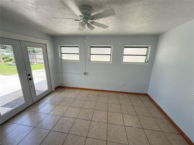 4423 CRESTWOOD DRIVE N, St Petersburg, FL 33714
