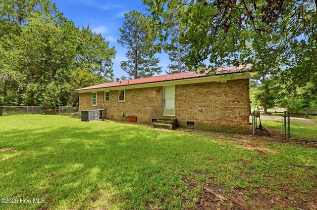 28558 Nc Highway 210, Currie, NC 28435