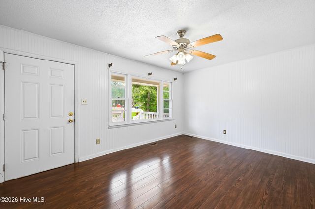 28558 Nc Highway 210, Currie, NC 28435