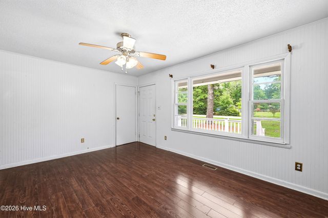 28558 Nc Highway 210, Currie, NC 28435