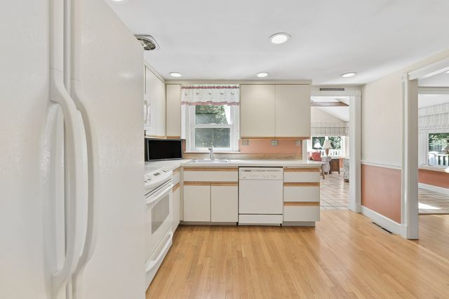 30 Sumner St, Canton, MA 02021