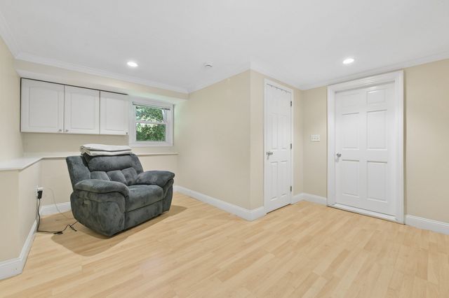 30 Sumner St, Canton, MA 02021