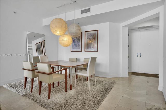 808 Brickell Key Drive 2506, Miami, FL 33131