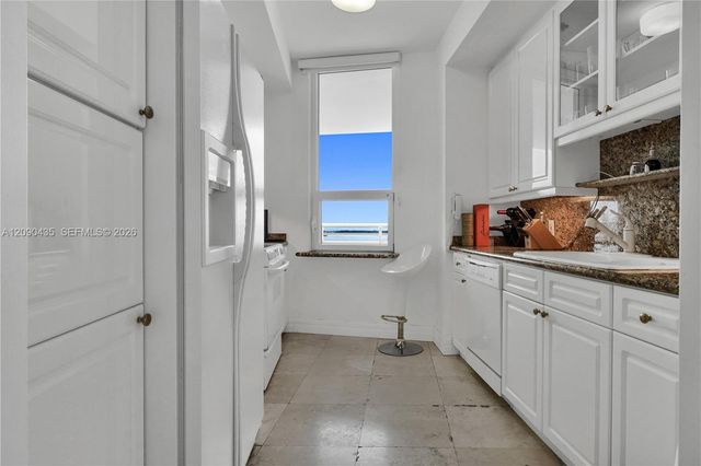 808 Brickell Key Drive 2506, Miami, FL 33131