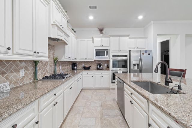 6714 Cottonwood Crest Lane, Katy, TX 77493