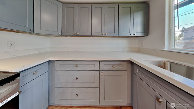 1722 E 56th Street, Tacoma, WA 98404