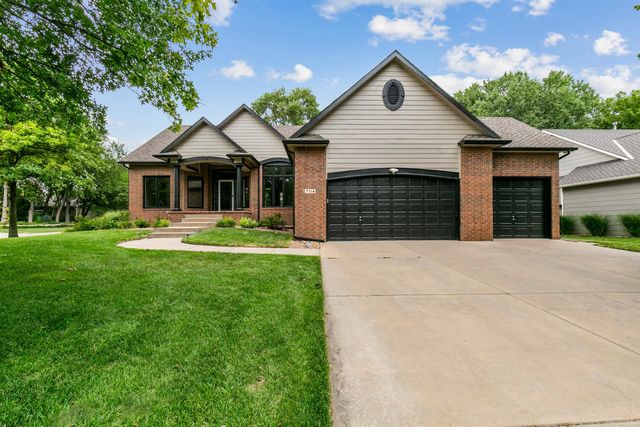 7714 W Quail Run, Wichita, KS 67205