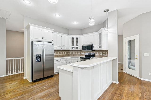 7714 W Quail Run, Wichita, KS 67205