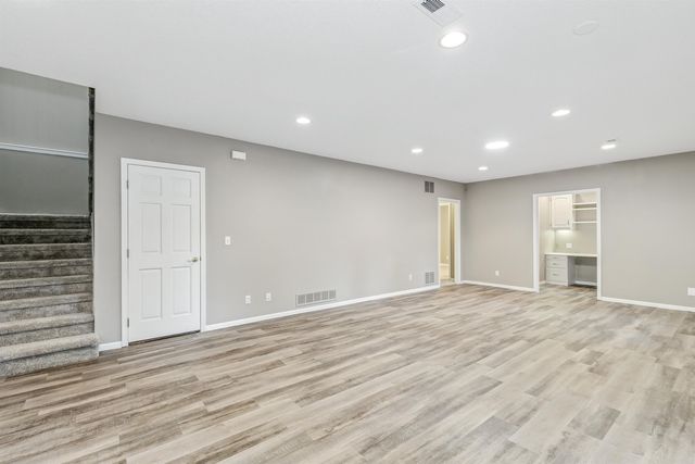 7714 W Quail Run, Wichita, KS 67205